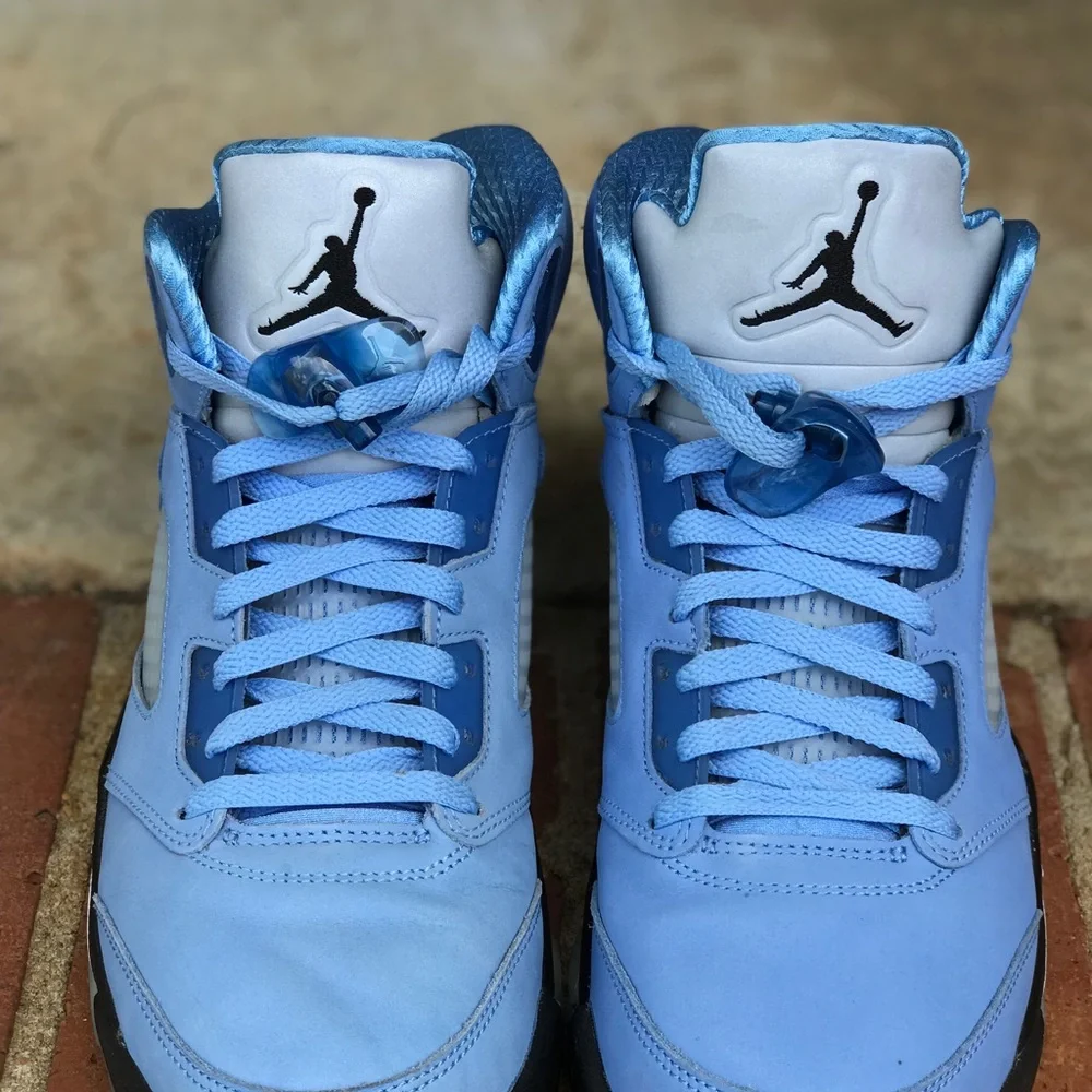 Air Jordan Retro 5 UNC University Blue Size 11.5
